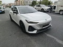2022 Changan UNI-V 1.5T Premium, белый — фото 3
