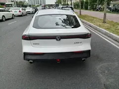 2022 Changan UNI-V 1.5T Premium, белый — фото 11