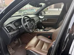 2022 Volvo XC90 7-seat, чёрный — фото 3