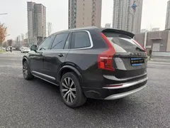 2022 Volvo XC90 7-seat, чёрный — фото 6