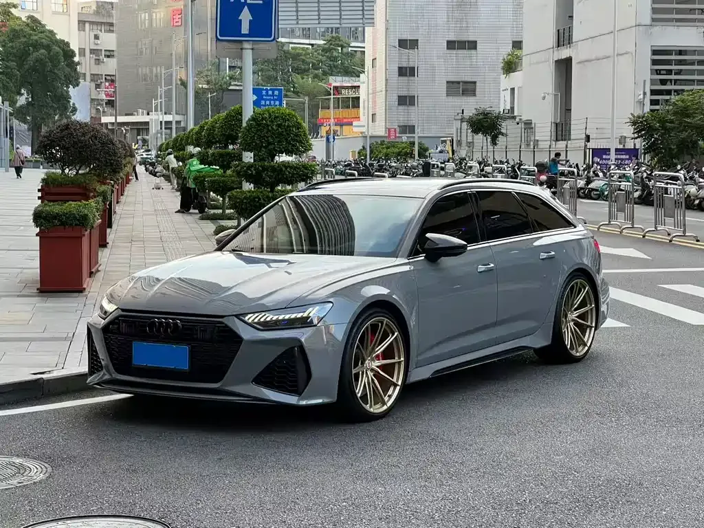 2022 Audi RS 6 4.0T Avant