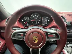 2022 Porsche 718 Boxster 2.0T — фото 12