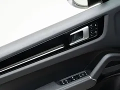 2023 Porsche Cayenne E-Hybrid 2.0T PHEV — фото 16