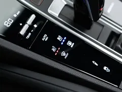 2023 Porsche Cayenne E-Hybrid 2.0T PHEV — фото 23
