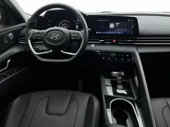 2022 Hyundai Elantra 1.5L CVT LUX Premium, белый — фото 9