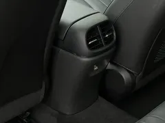 2022 Hyundai Elantra 1.5L CVT LUX Premium, белый — фото 13