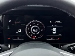 2022 Hyundai Elantra 1.5L CVT LUX Premium, белый — фото 17