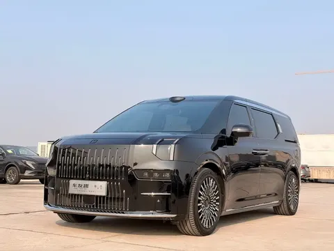 2024 Zeekr 009 6-seat Executive 4WD 140kWh