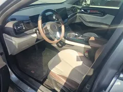 2024 BYD Qin PLUS Honor DM-i PHEV 55km Leading — фото 8