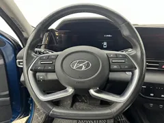 2021 Hyundai Elantra 1.5L CVT LUX Premium, синий — фото 11