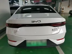 2025 BYD Qin PLUS DM-i PHEV Smart Driving 55km Leading, белый — фото 6