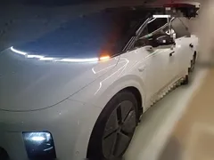 2025 Li Auto i8 Standard, белый — фото 1