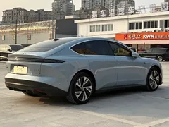 2022 Nio ET5 75kWh, синий — фото 6