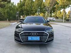 2022 Audi A8L 55 TFSI quattro Luxury, чёрный — фото 2