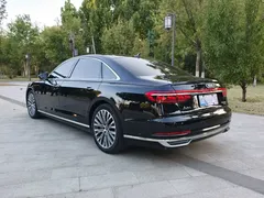 2022 Audi A8L 55 TFSI quattro Luxury, чёрный — фото 4