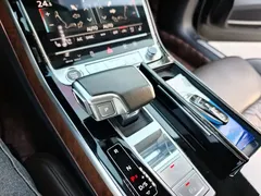 2022 Audi A8L 55 TFSI quattro Luxury, чёрный — фото 18