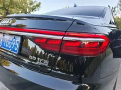 2022 Audi A8L 55 TFSI quattro Luxury, чёрный — фото 24