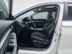 2023 Geely Emgrand 4th Gen Champion 1.5L CVT Premium, белый — фото 14