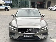 2022 Volvo S60 B4 Luxury — фото 2
