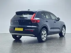 2021 Volvo XC40 4WD Fashion, чёрный — фото 4
