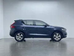 2021 Volvo XC40 4WD Fashion, чёрный — фото 9