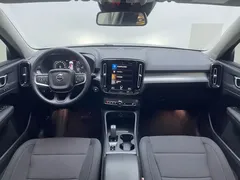 2021 Volvo XC40 4WD Fashion, чёрный — фото 17