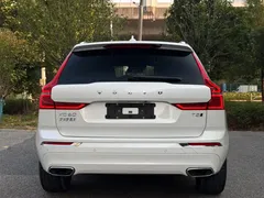 2021 Volvo XC60 4WD Luxury, белый — фото 6
