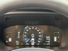 2021 Volvo XC60 4WD Luxury, белый — фото 11