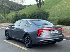 2025 Hongqi H5 PHEV 170 — фото 7