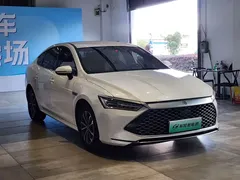 2024 BYD Qin PLUS Honor DM-i PHEV 55km Leading, белый — фото 3