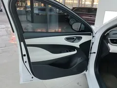 2025 BYD Seal 05 PHEV DM-i Smart Drive 55km Luxury, белый — фото 7