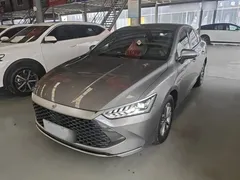 2024 BYD Qin PLUS Honor DM-i PHEV 55km Leading — фото 2