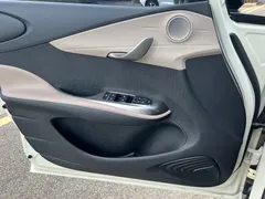 2021 BYD Dolphin 405km Fashion, белый — фото 17