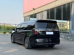 2024 Zeekr 009 6-Seat Executive 4WD 108kWh, чёрный — фото 5