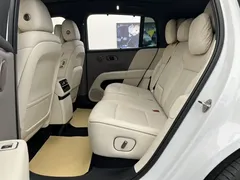 2025 Li Auto i6 4WD Standard, белый — фото 18