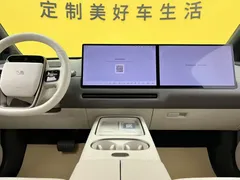 2025 Li Auto i6 4WD Standard, белый — фото 27