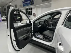 2025 BYD Qin L PHEV Smart Driving 120km, белый — фото 8
