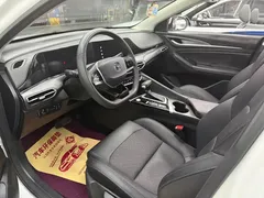 2022 Changan Eado PLUS 1.6L GDI CVT Elite, белый — фото 7