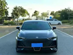 2022 Changan UNI-V 1.5T Sport — фото 2