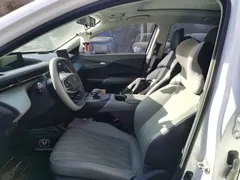2023 Changan Lamore 1.5T GDI DCT Pilot, белый — фото 16