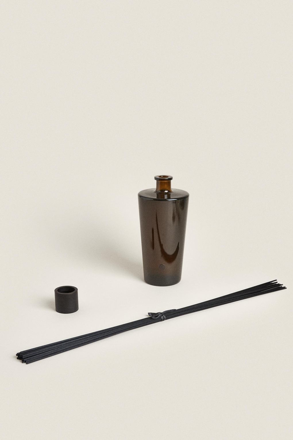 Ароматический диффузор ZARA HOME 4463/703, коричневый, 2500 мл, 76 x 14 x 14 см. Фото 3.
