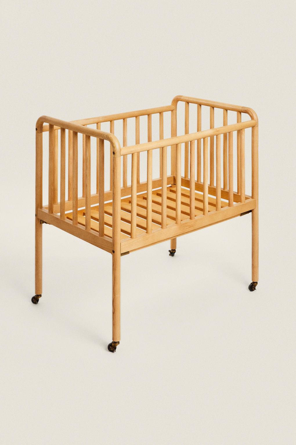 Кровать детская ZARA HOME 4660/518, 82x80x54 см. Фото 2.