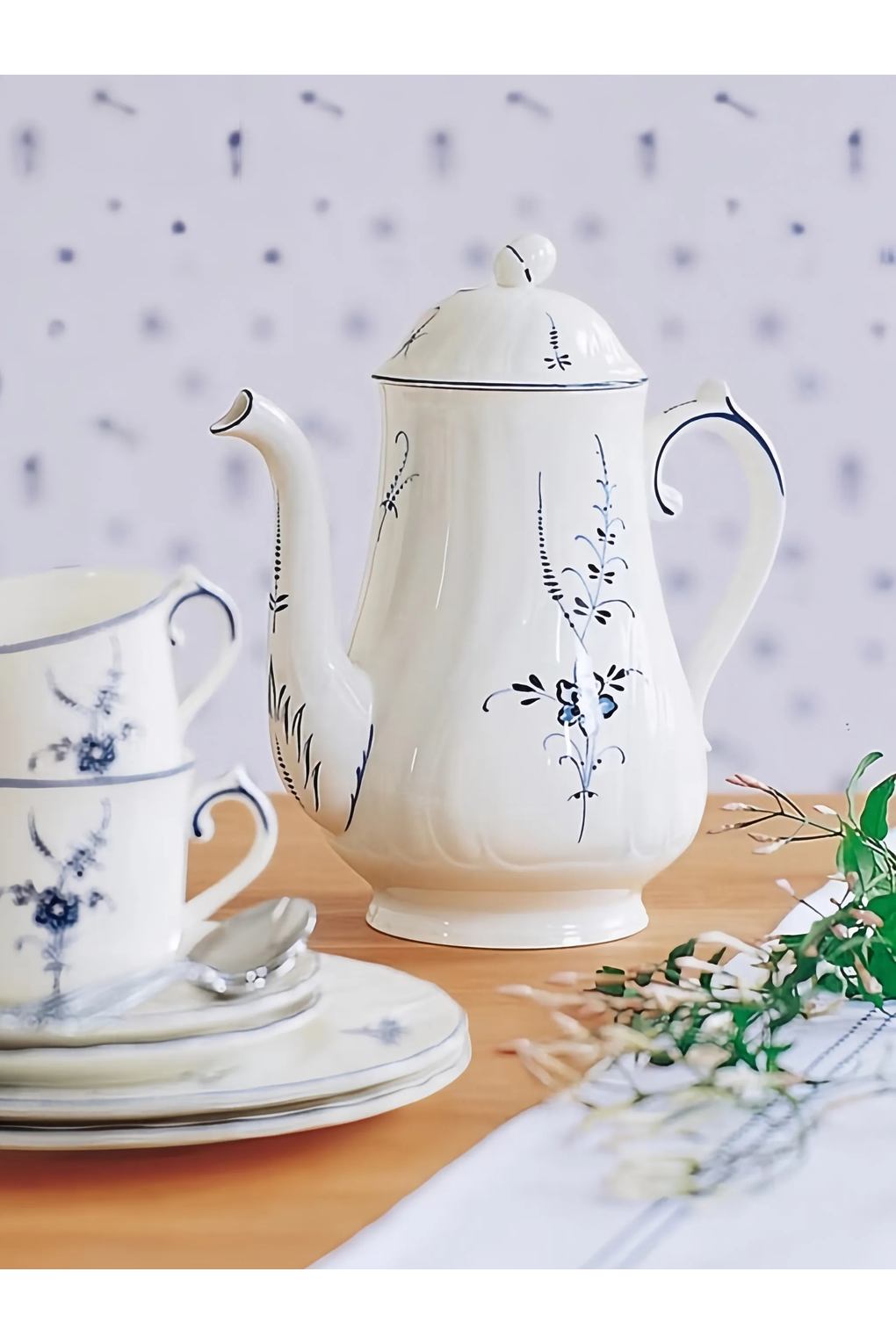 Чайник с цветочной аппликацией Villeroy & Boch. Фото 2.