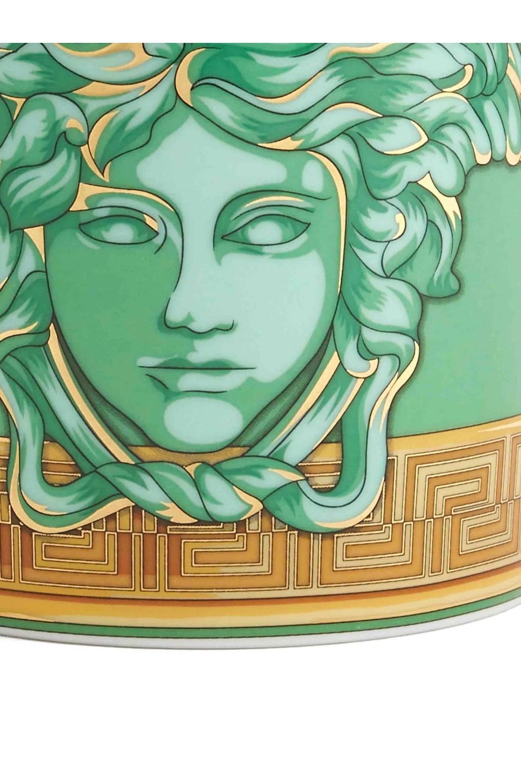 Фарфоровая кружка с декором Medusa Amplified. Фото 3.