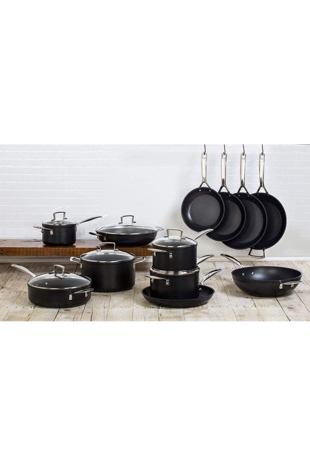 Сковорода LE CREUSET B0824B7RMD-BUNDLE алюминий 26 см. Фото 2.