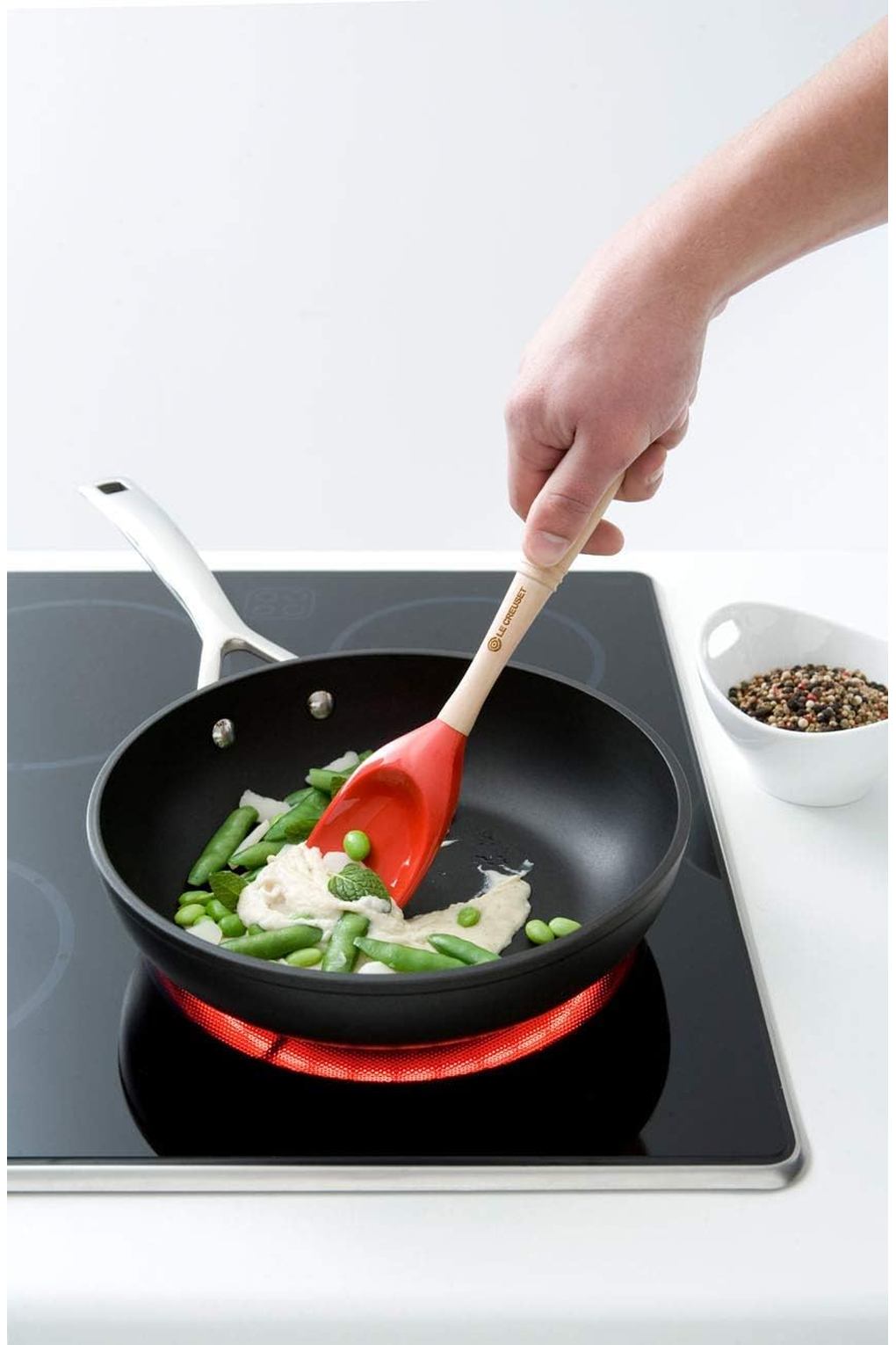 Сковорода LE CREUSET B08249N3K3-BUNDLE алюминий 24 см. Фото 6.