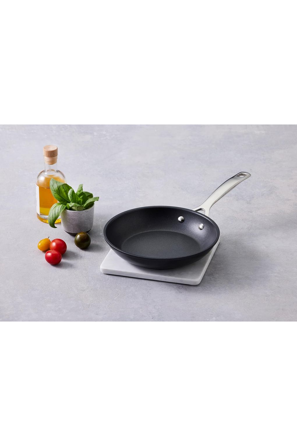 Сковорода LE CREUSET B0824B7RMD-BUNDLE алюминий 30 см. Фото 4.