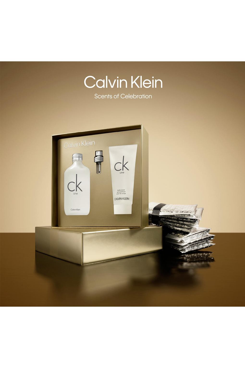 Подарочный парфюмерный набр Calvin Klein Ck One Set. Фото 4.