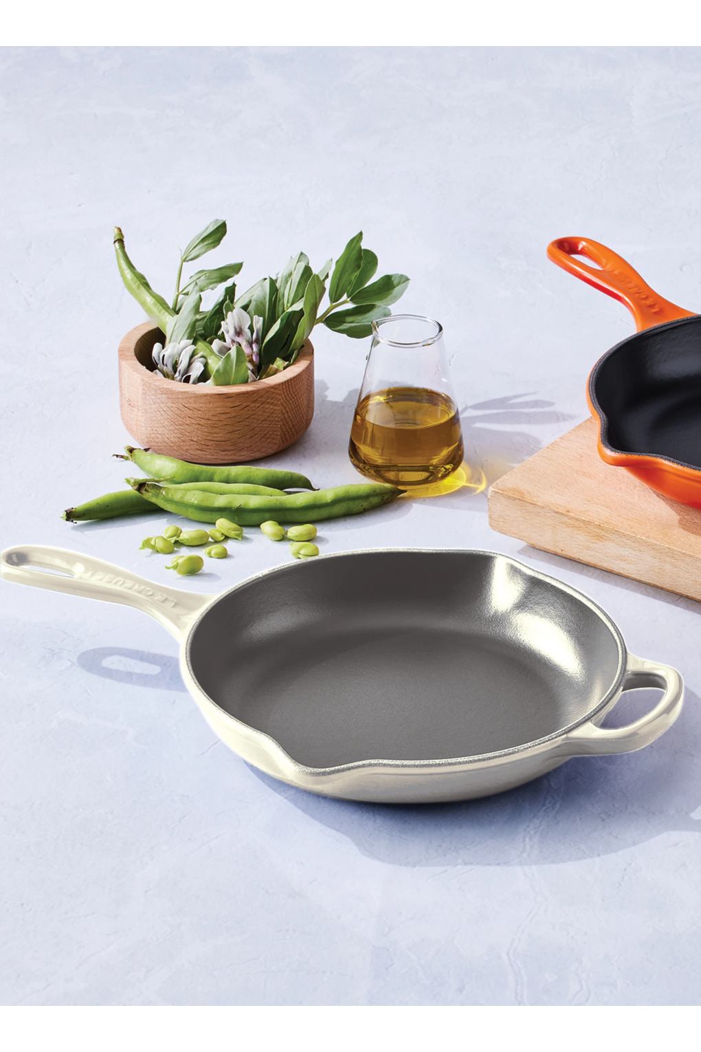 Сковорода для жарки и подачи Le Creuset Signature, кремовый 4,5 x 40 x 27 см, диаметр 23 см. Фото 4.