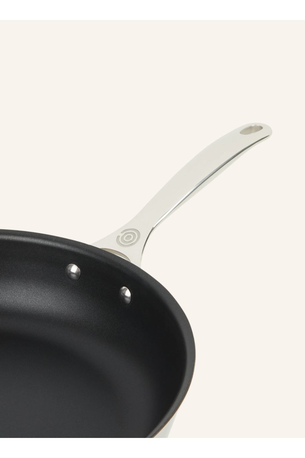 Сковорода Le Creuset 3-Ply Plus, диаметр 32 см. Фото 4.